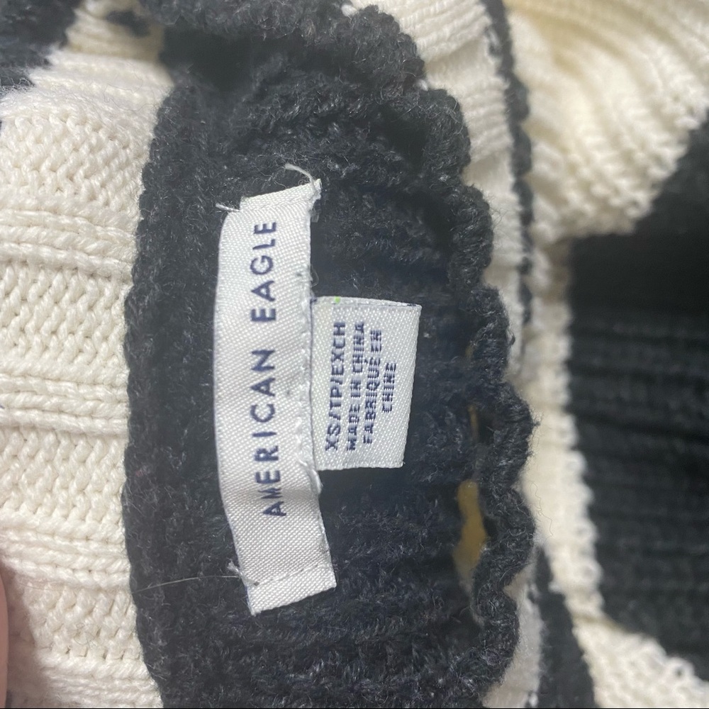 American Eagle striped knit crew neck cropped sweater black white purple - Picture 5 of 7